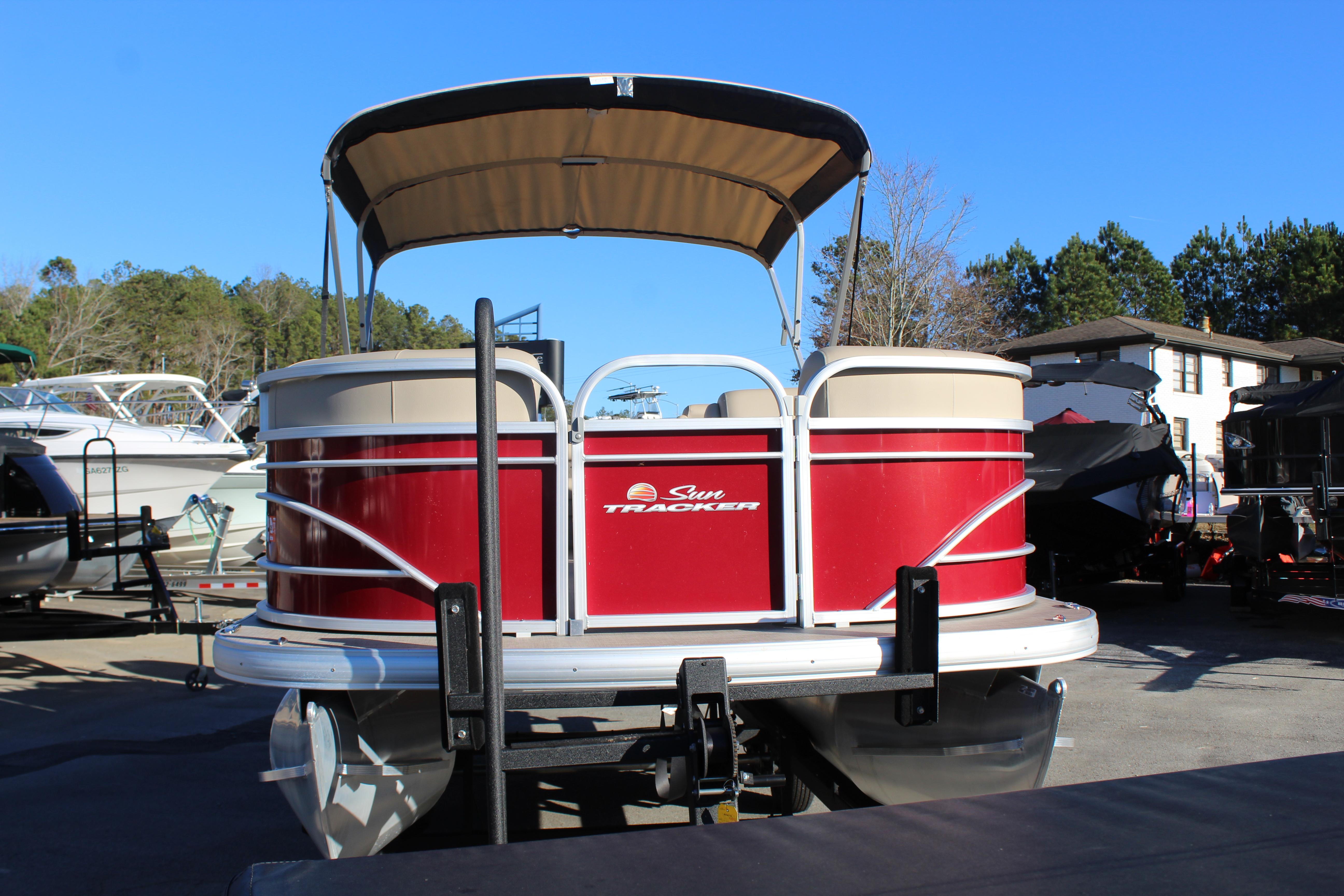 2023 Tracker 20 DLX PARTY BARGE