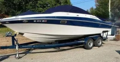 2008 Four Winns 240BR