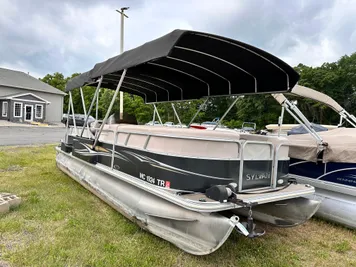 2013 Sylvan Pontoon