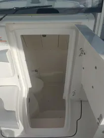 2024 Robalo R302 Center Console