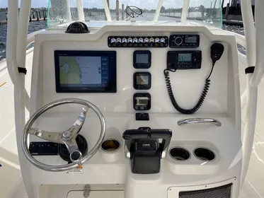 2015 Sailfish 240 CC