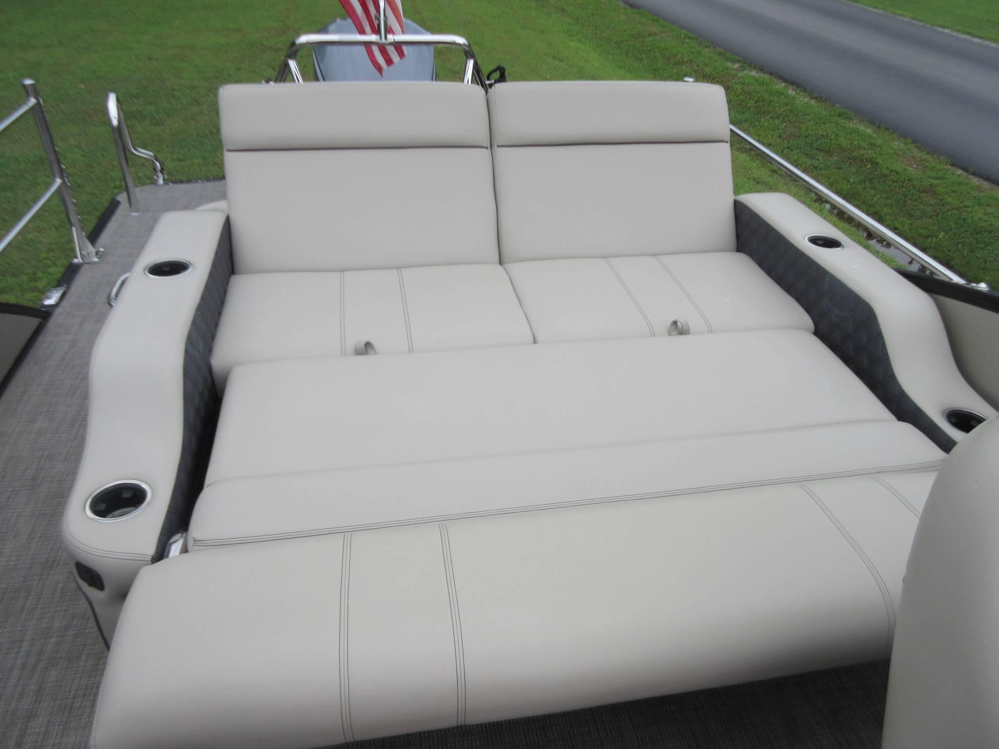 Used 2020 Barletta Lusso 25UC, 65686 Kimberling City - Boat Trader