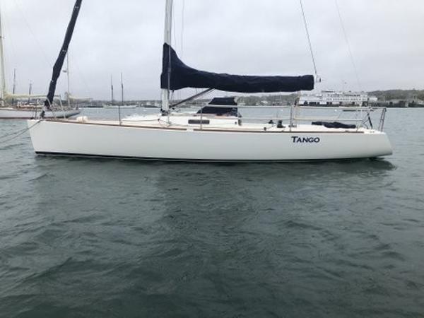 j 33 sailboat for sale