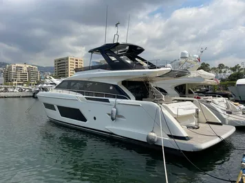 2021 Ferretti Yachts 670