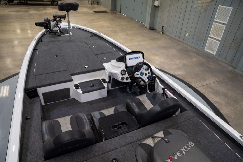 Lowrance  Advance Trident