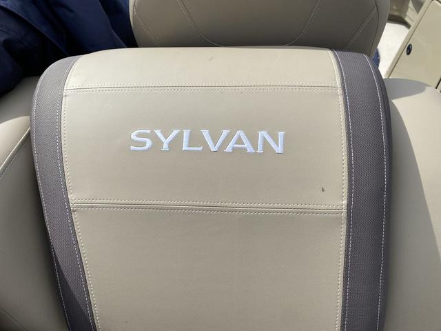 2023 Sylvan 820 LZ