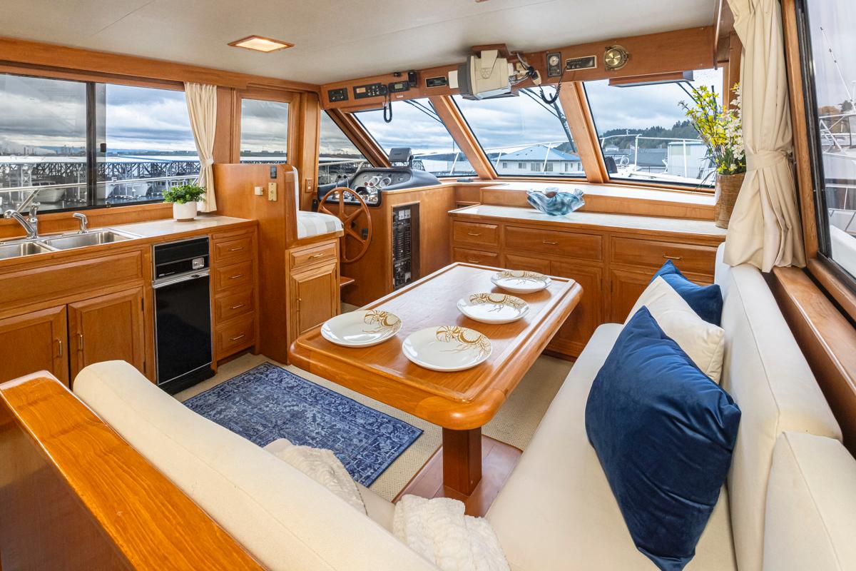 Used 1986 Ocean Alexander Custom Aft Deck Motor Yacht, 98221 Anacortes -  Boat Trader