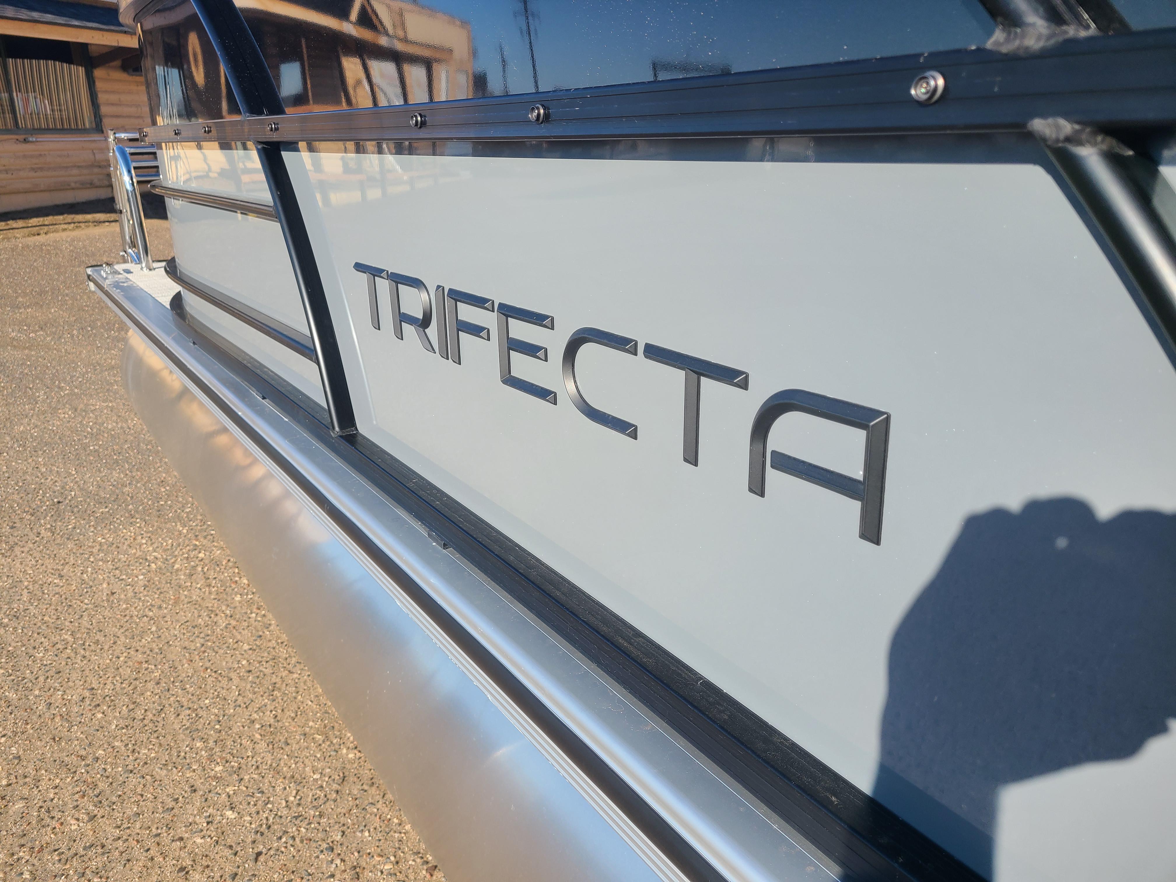 2023 Trifecta C Series 24RF With A 115HP Suzuki Motor