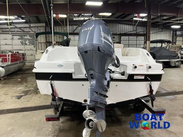 2017 Hurricane SS 188 Deck Boat & 150HP Yamaha 4-Stroke Outboard