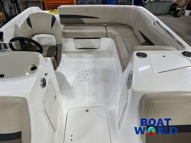 2017 Hurricane SS 188 Deck Boat & 150HP Yamaha 4-Stroke Outboard