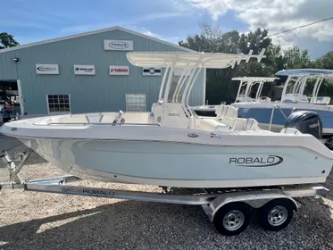 2024 Robalo 200 Robalo