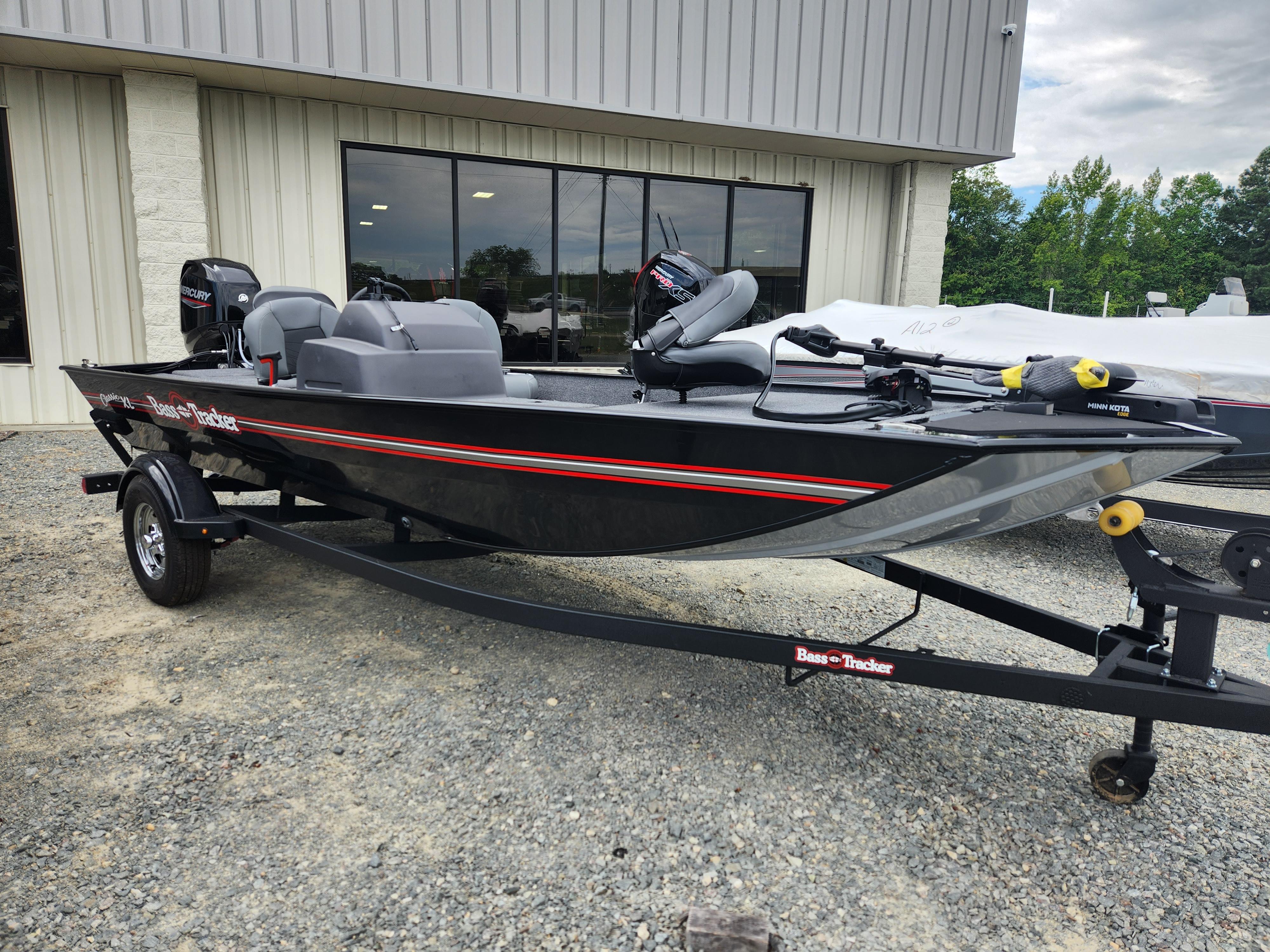 New 2024 Tracker Bass Tracker Classic XL, 27577 Smithfield - Boat