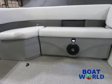 2024 Bentley Pontoons LE 200 CW Quad Lounge Pontoon & Honda 4-Stroke EFI