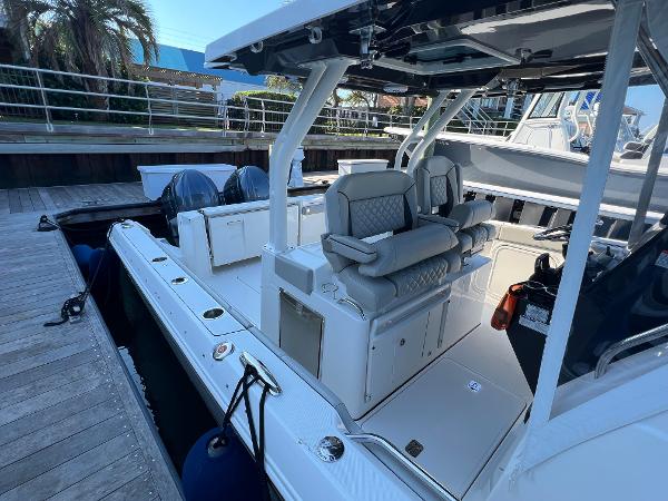 Used 2022 Pursuit 328, 28411 Wilmington - Boat Trader