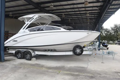 2024 Yamaha Boats 275SD