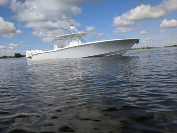 2014 Invincible 42 Open Fisherman