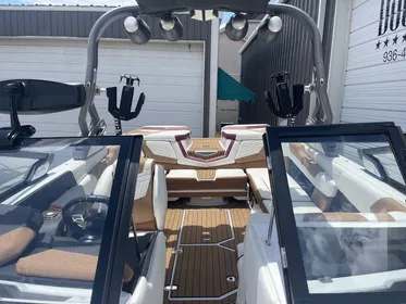 2021 Nautique Super Air Nautique G23