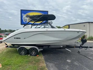 2023 Yamaha Boat 222S