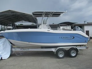 2024 Robalo R200 In stock trailer included Rebate expires 07/