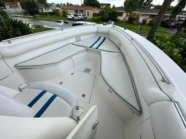 2004 Robalo R260 Center Console