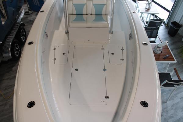 2013 Bluewater Sportfishing 2550 Center Console for sale - YachtWorld