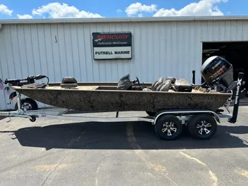 2025 Xpress XP200 Catfish