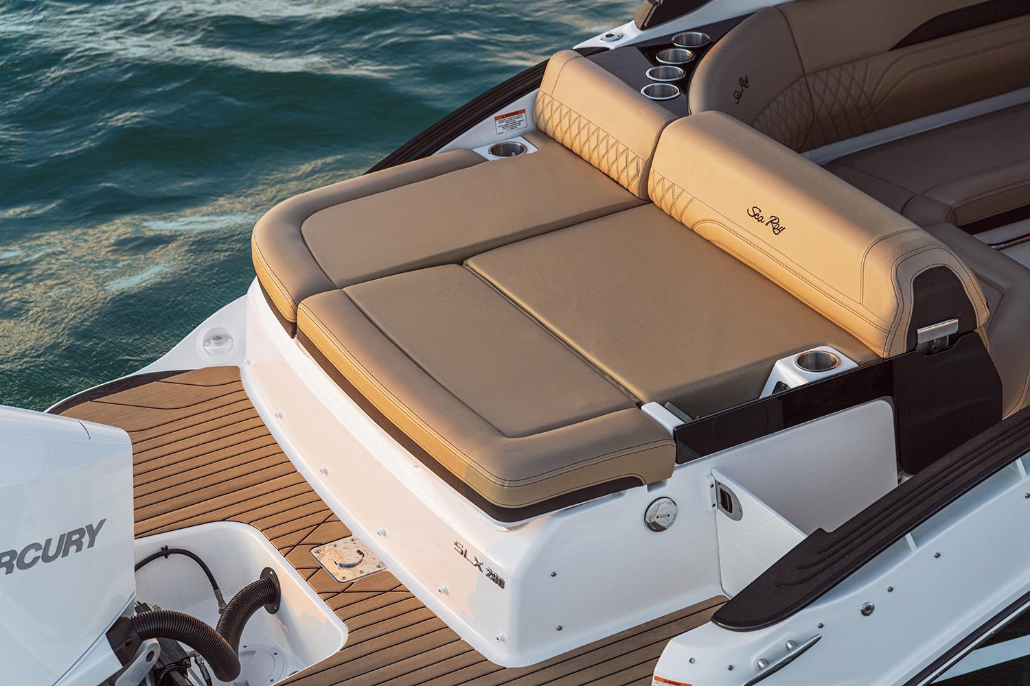 2023 Sea Ray SLX 260 Outboard