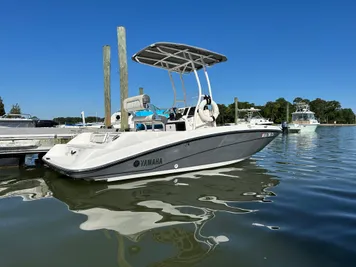 2016 Yamaha Boats 190 FSH