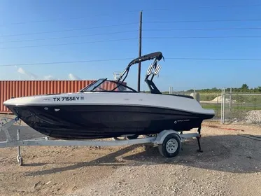 2019 Bayliner VR5 Bowrider I/O