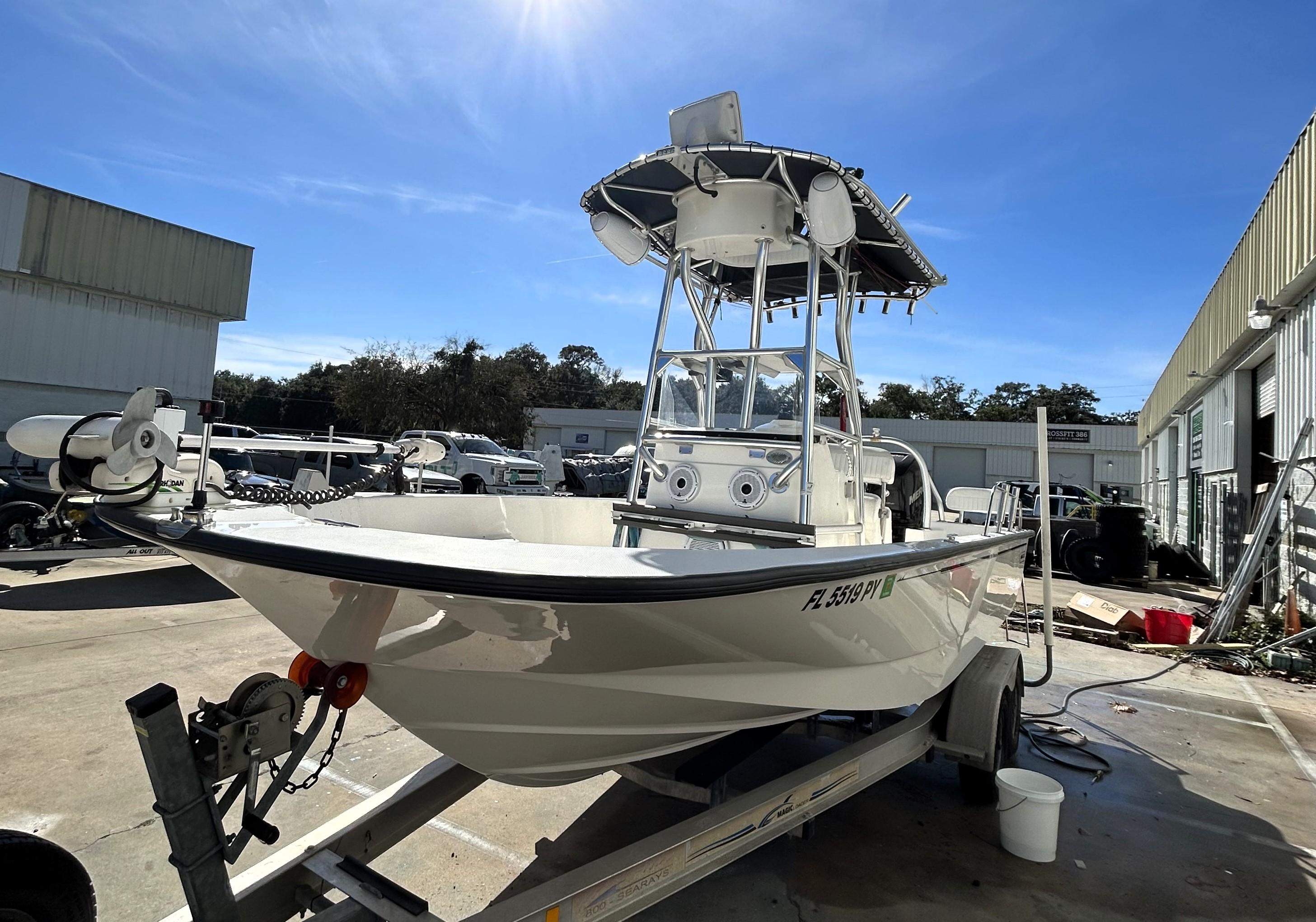 2015 Boston Whaler 210 Montauk