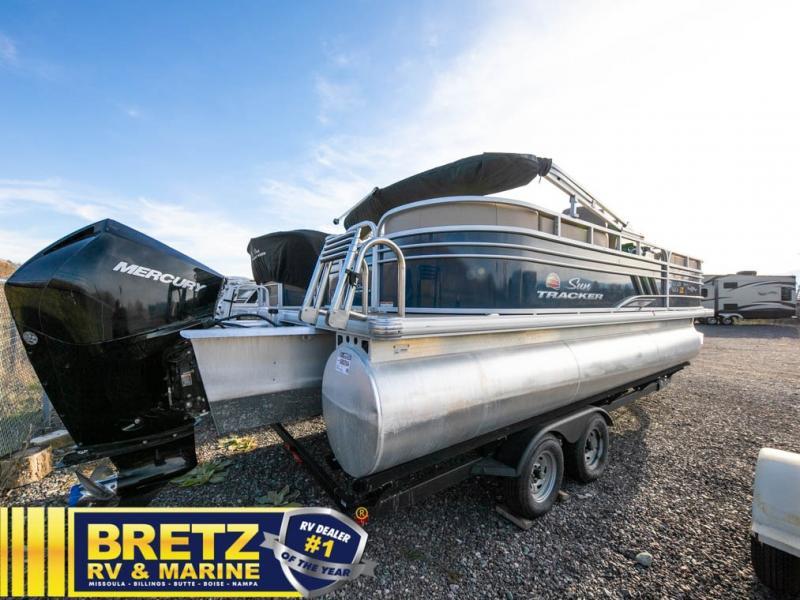 2022 Tracker 22 XP3 PARTY BARGE