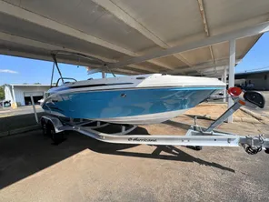 2024 Hurricane SunDeck Sport 205 OB