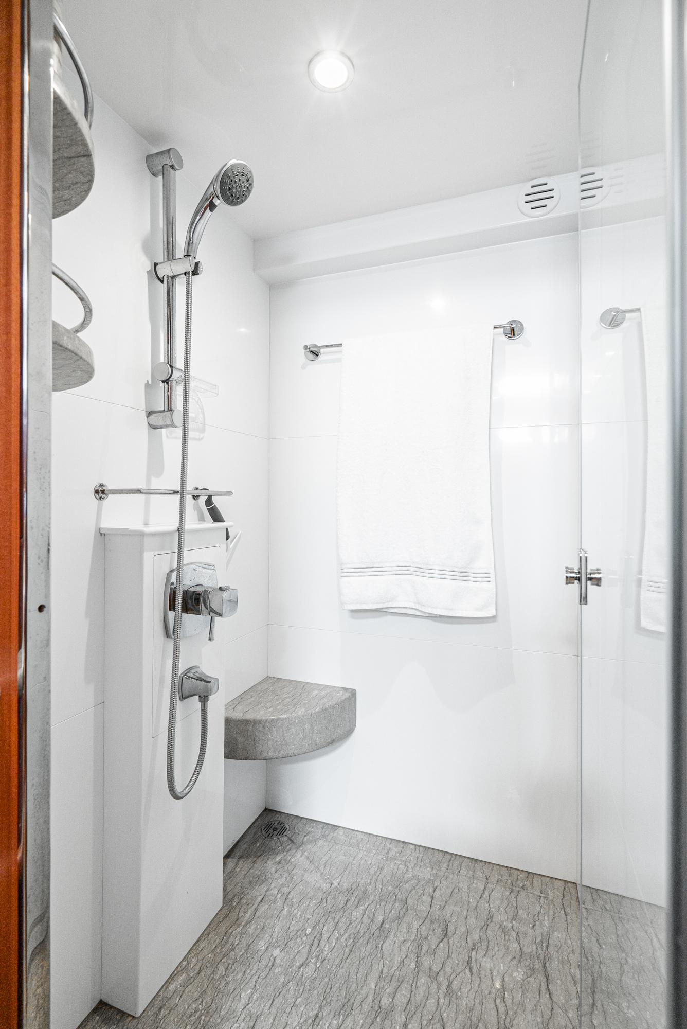 Owner Suite / Shower