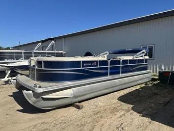 2010 South Bay 522CR 50HP YAMAHA