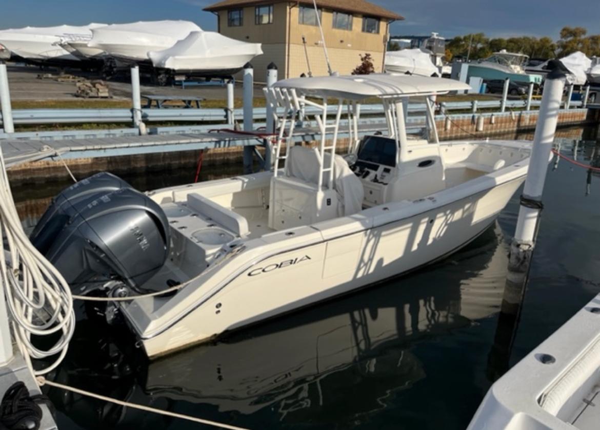 Used 2022 Cobia 301 Center Console, 48045 Harrison Township - Boat