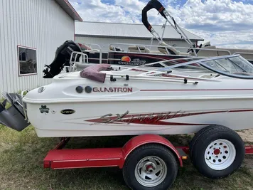 2003 Glastron SX 175 3.0L