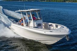 2023 Robalo R272 Center Console