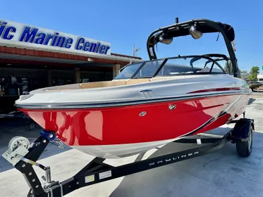 2023 Bayliner VR4 Bowrider w/ 200HP Mercruiser!