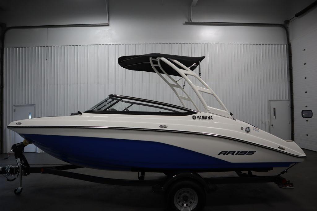 2024 Yamaha Boats 195 AR