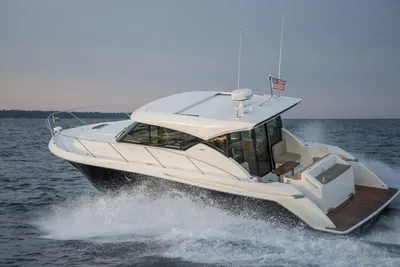 2020 Tiara Yachts 39 Coupe