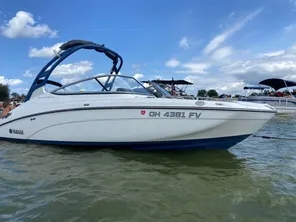 2018 Yamaha Boats 212 Limited S