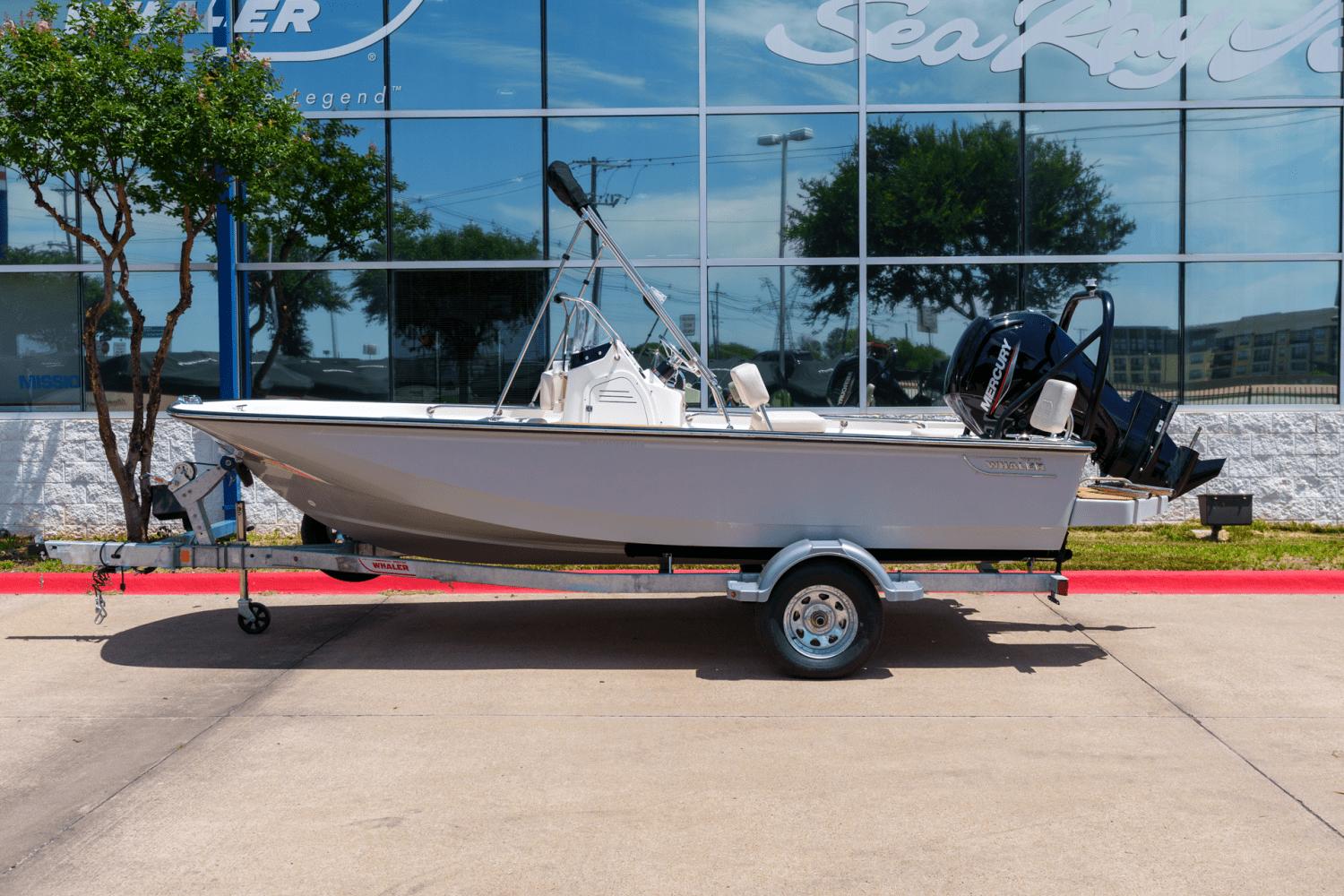 2024 Boston Whaler 170 Montauk