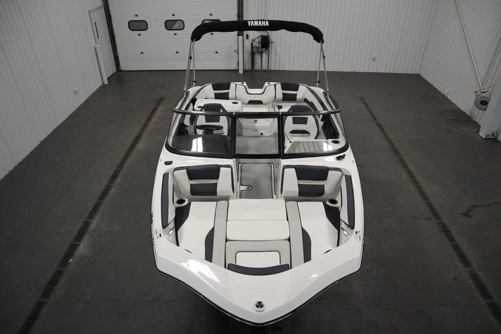 2024 Yamaha Boats 195 SX