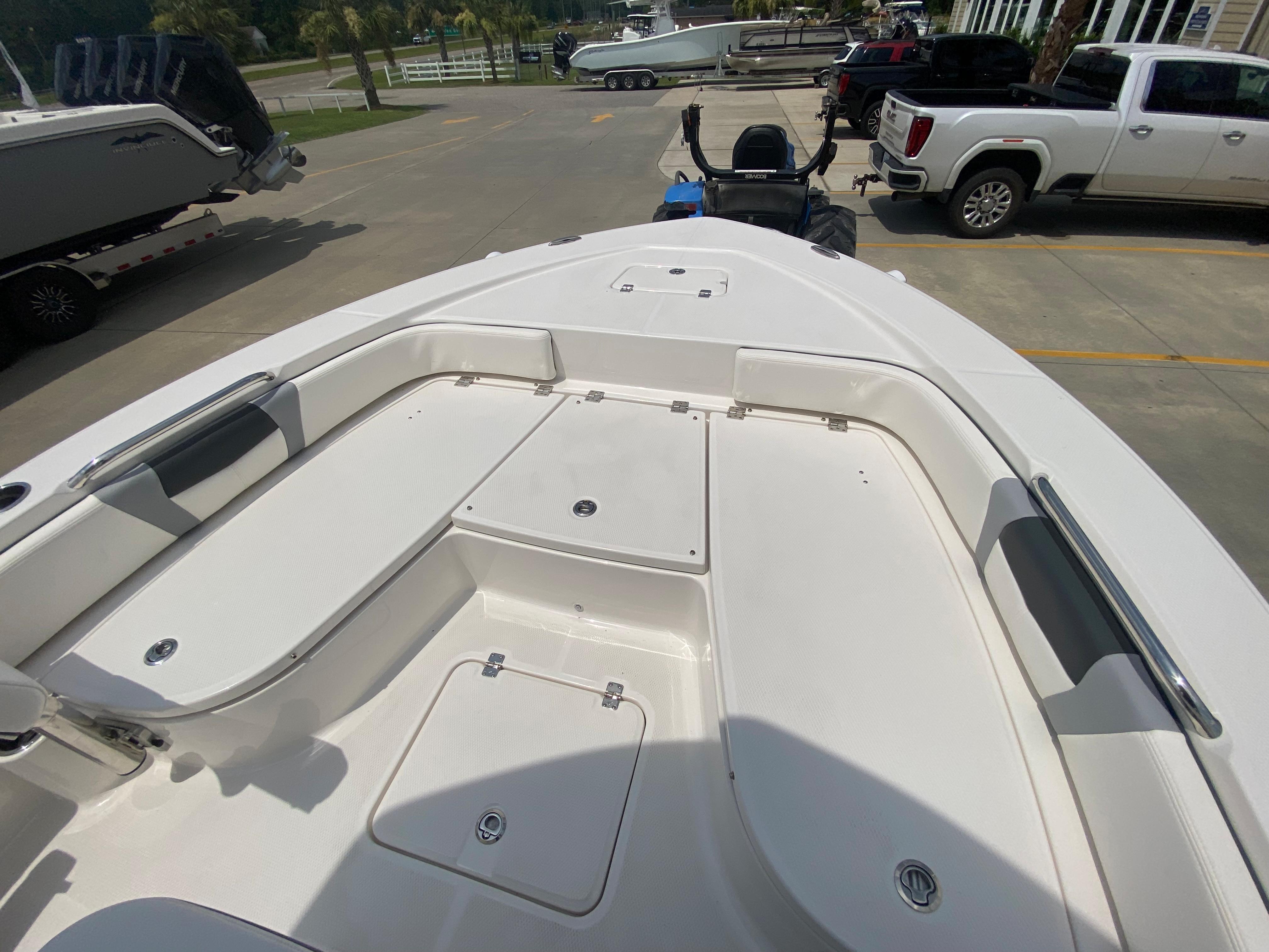 New 2024 Robalo 226 Cayman, 28462 Supply Boat Trader