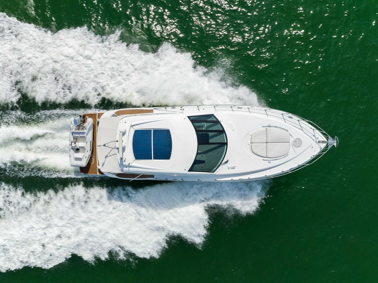 2010 Cruisers Yachts 520 Coupe