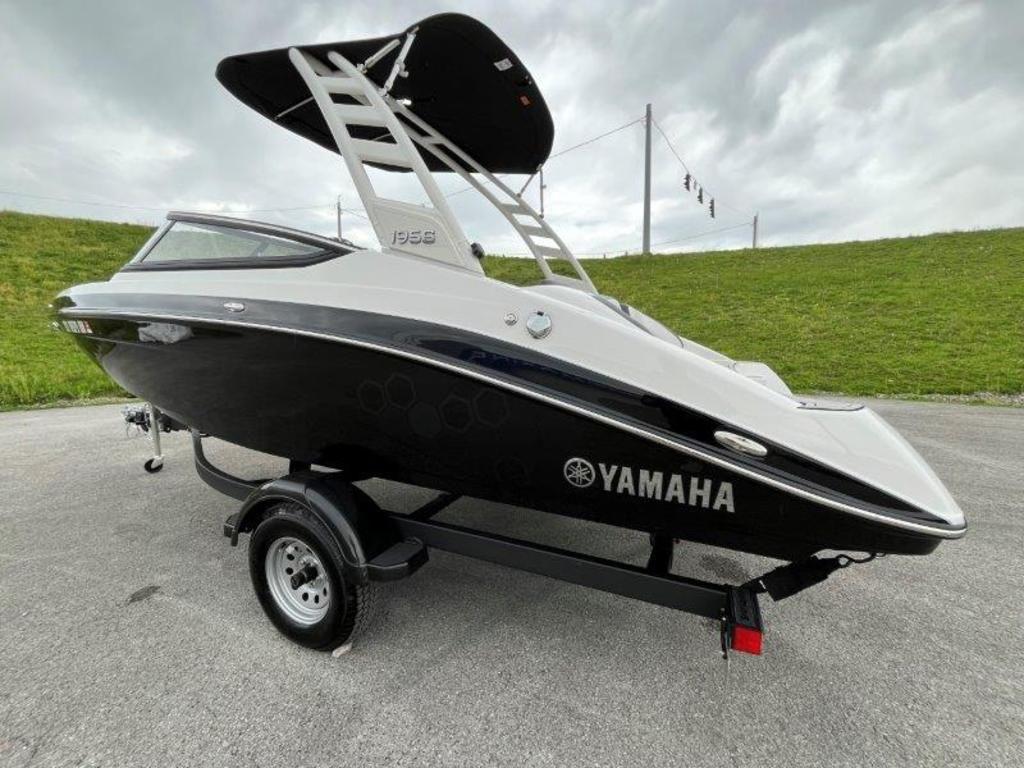 2023 Yamaha Boats 195S