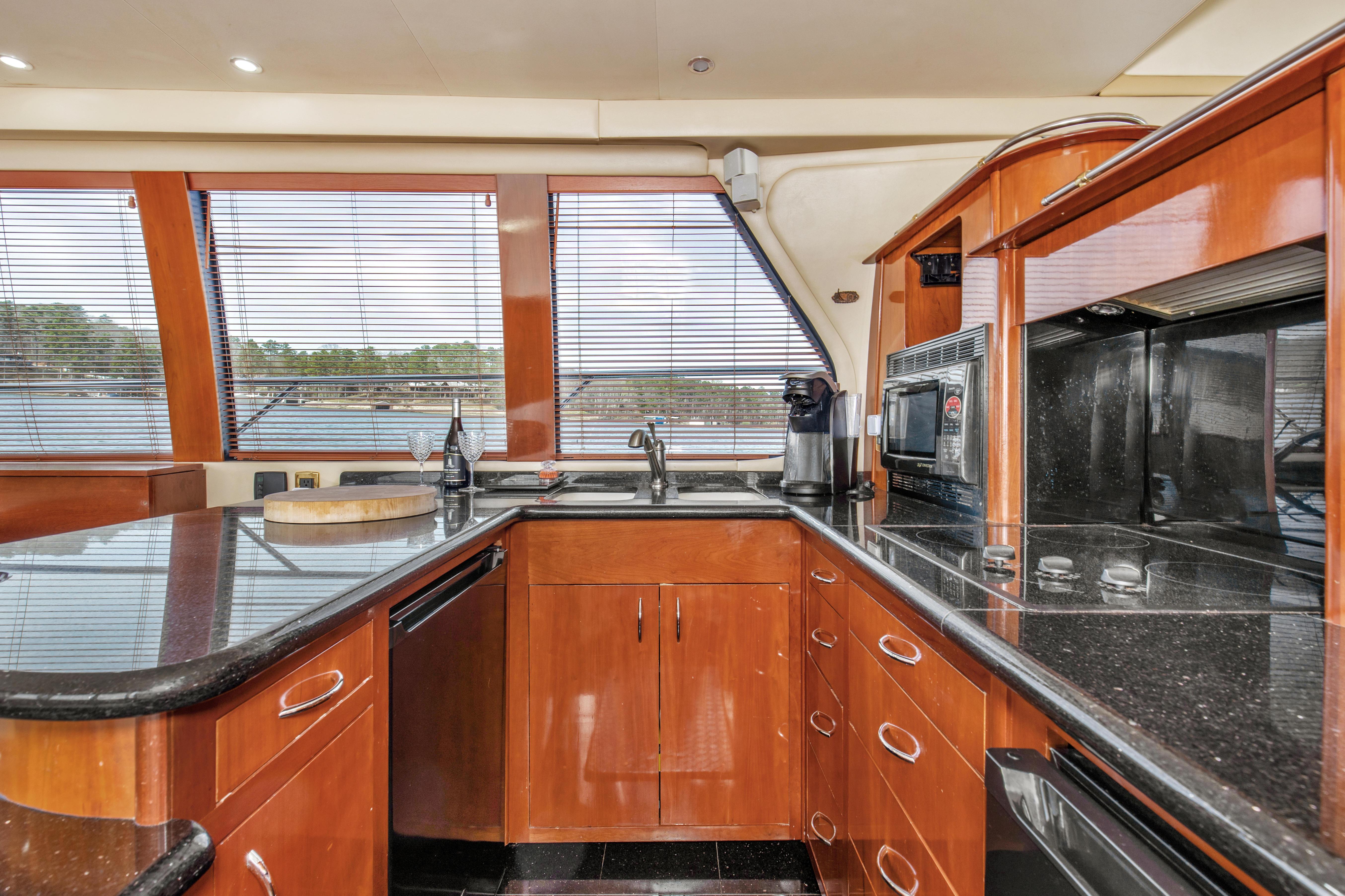 2003 57' Carver 570 Voyager Beautiful Galley