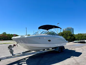 2021 Chaparral Suncoast 230 Deluxe