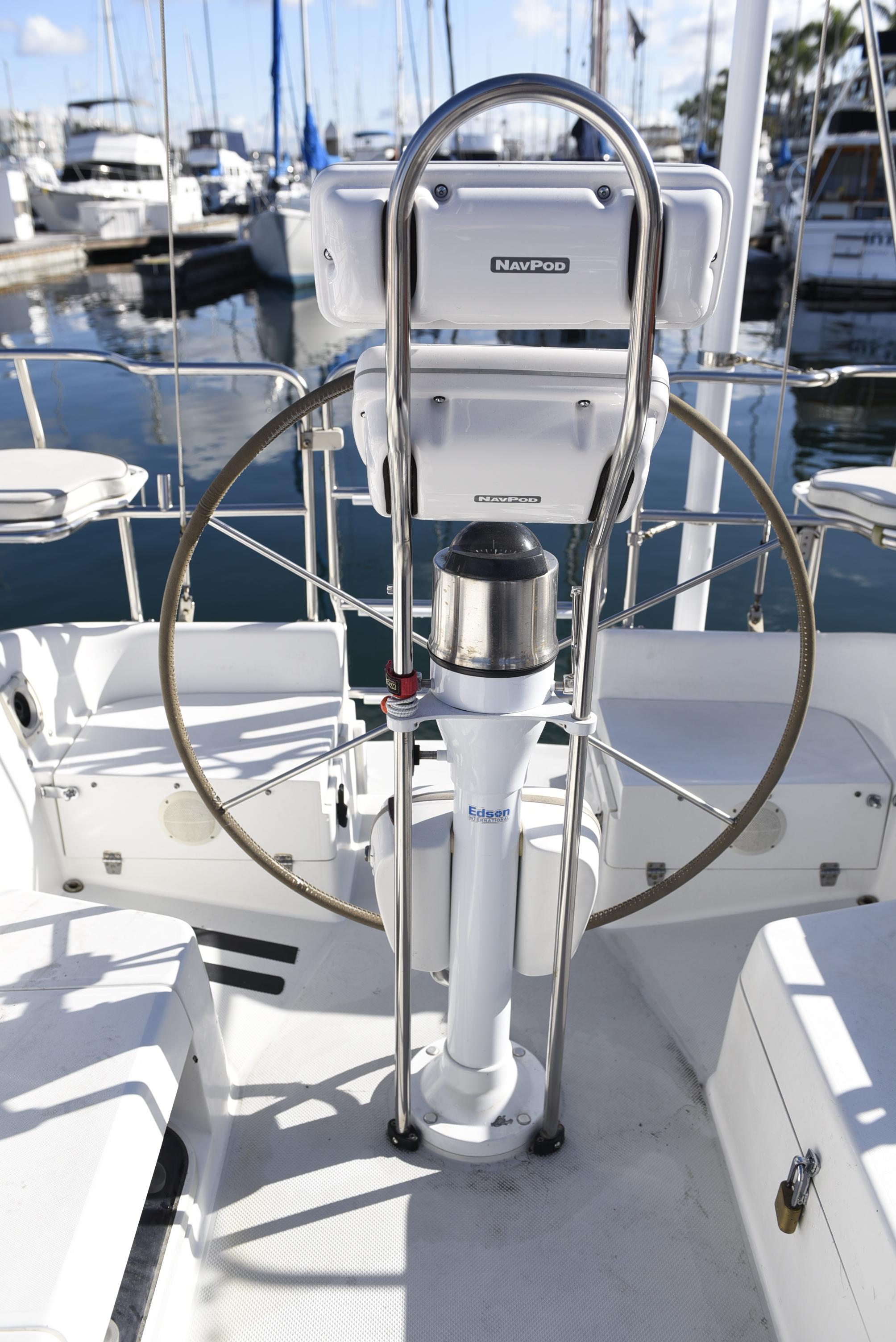 Steering with integrated instrument NavPods