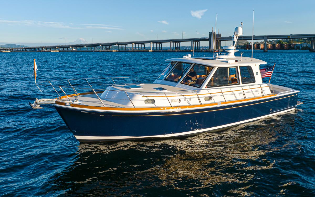 2005 Grand Banks 43 Eastbay SX 43 Boats for Sale - Essex Marine Group